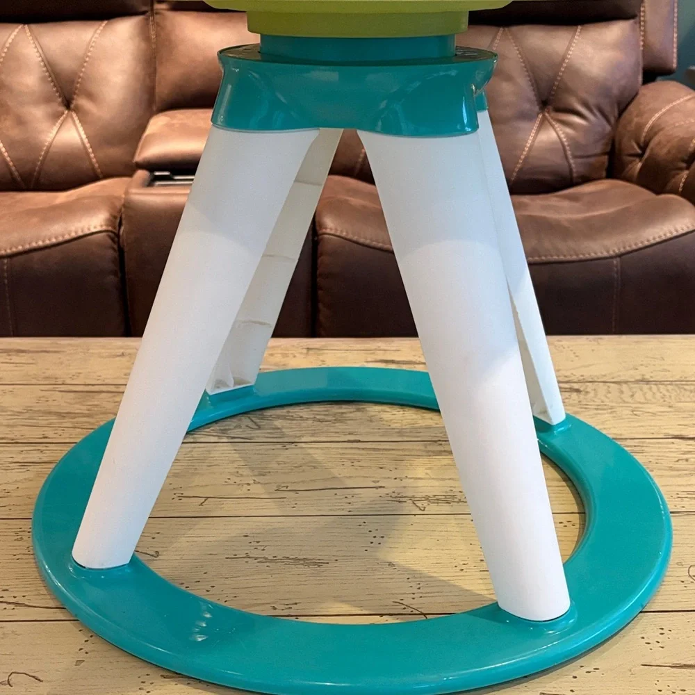 Bright Starts Discovery Toddler Activity Table - Picture 8 of 13